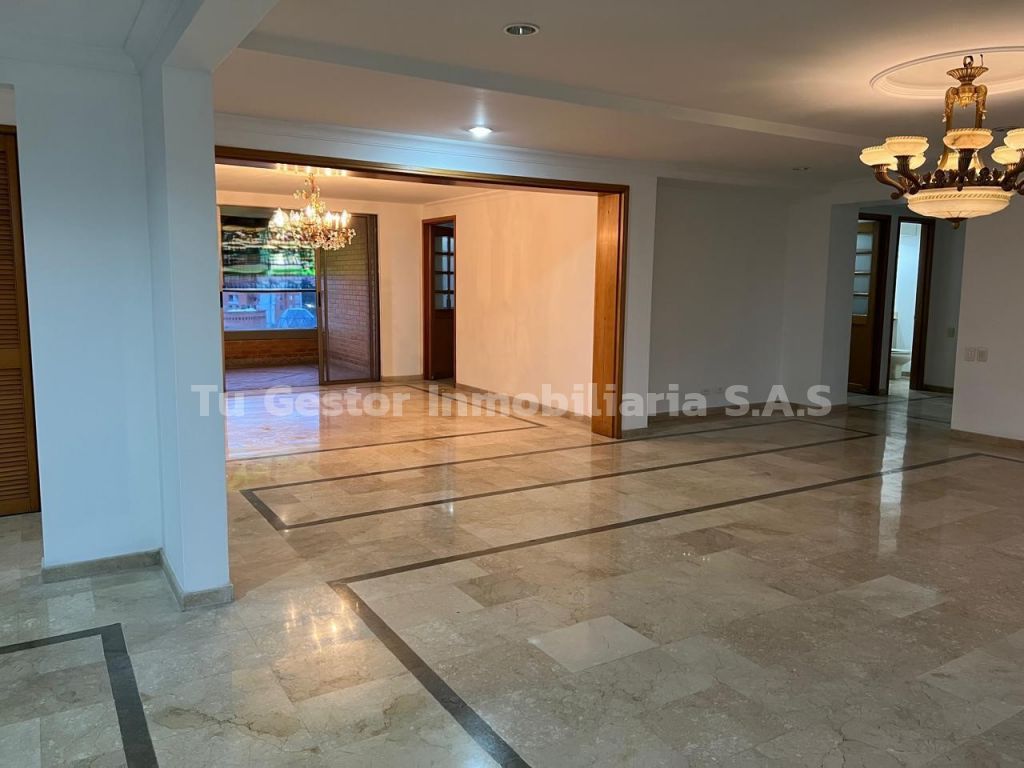 apartment en arriendo - Poblado Los Balsos en Poblado Los Balsos