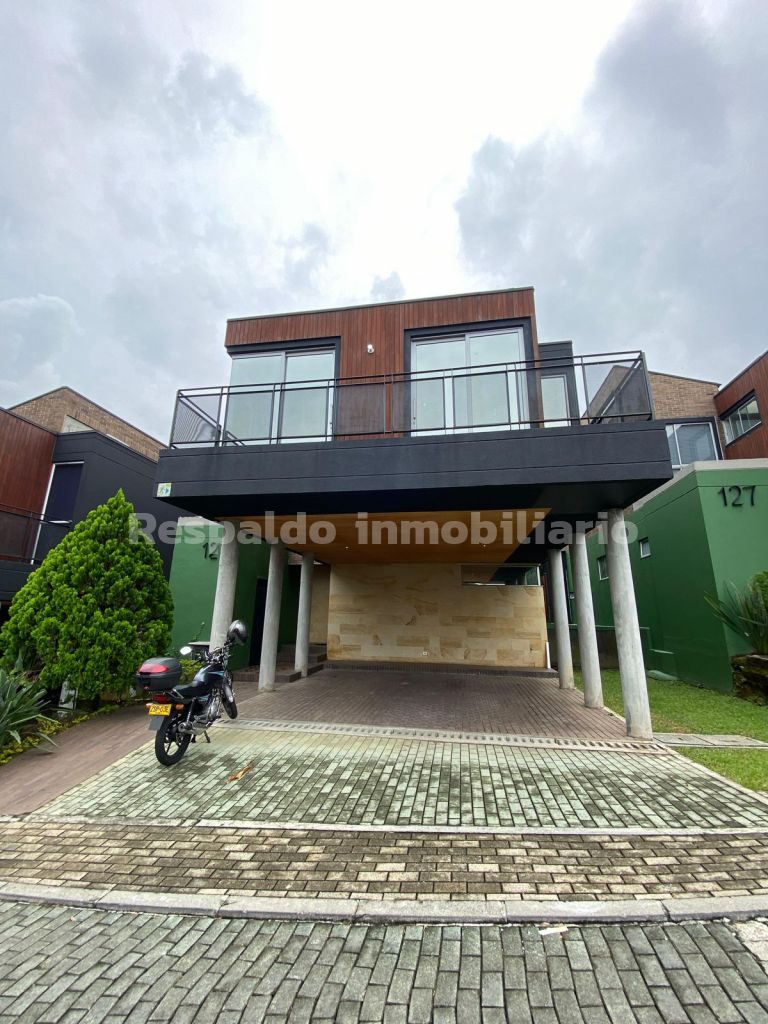 house en arriendo - Calle 25 Sur # 20-17 Casa de patio 128